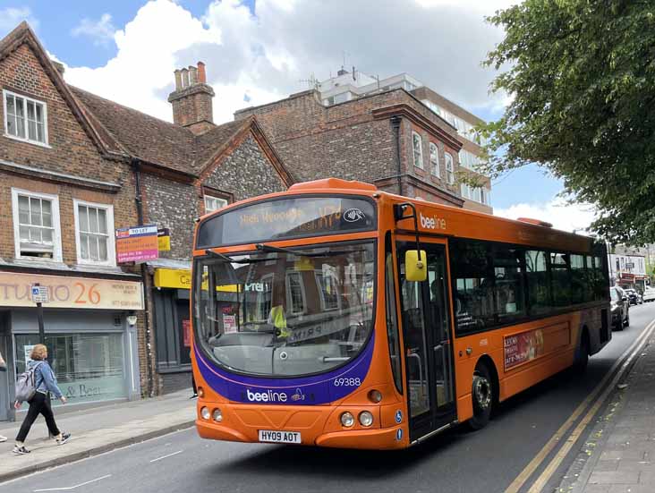 First Berkshire Volvo B7RLE Wright 69388